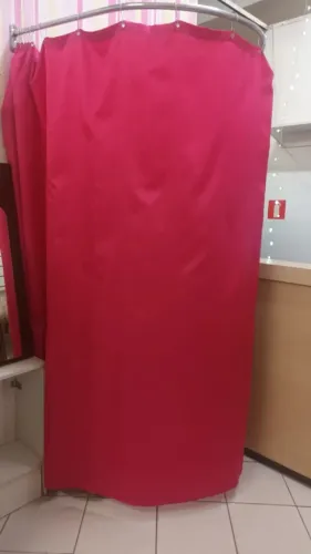 Arco provador de loja com cortina
