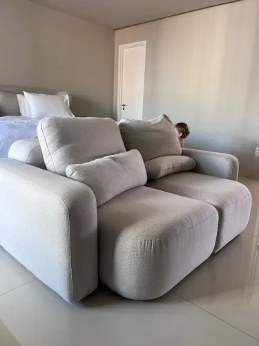 Sofá retrátil cinza linho