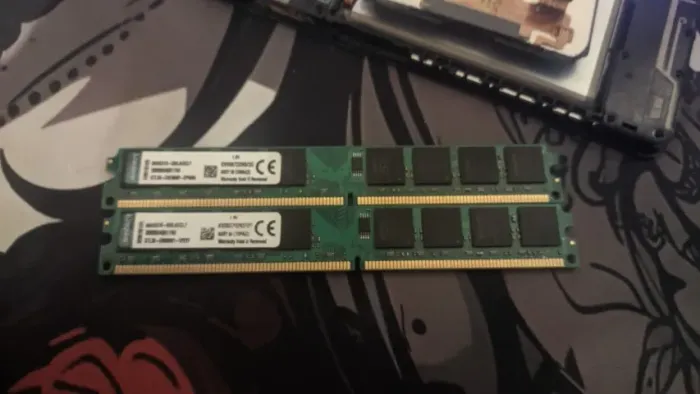 Memória RAM Kingston DDR2 4GB (2x2GB) 800MHz