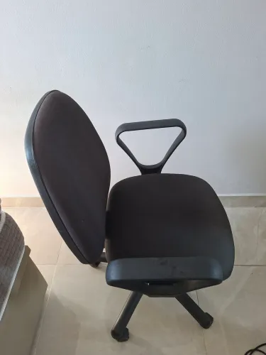 Cadeira escritorio em excelente estado