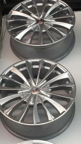 Roda aro 17 4R Raiada Prata Krmai multi de 5 furos Jetta 5X112