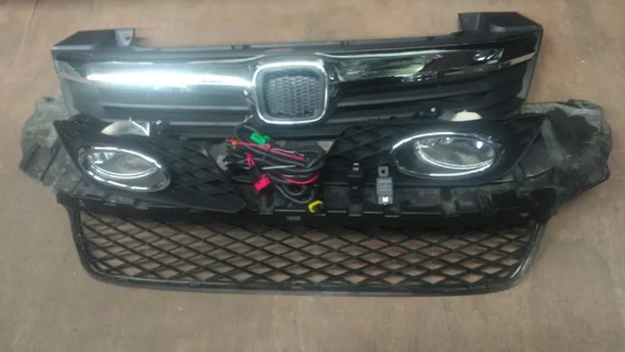 Grade cromada e farol de milha Honda Civic 12-14