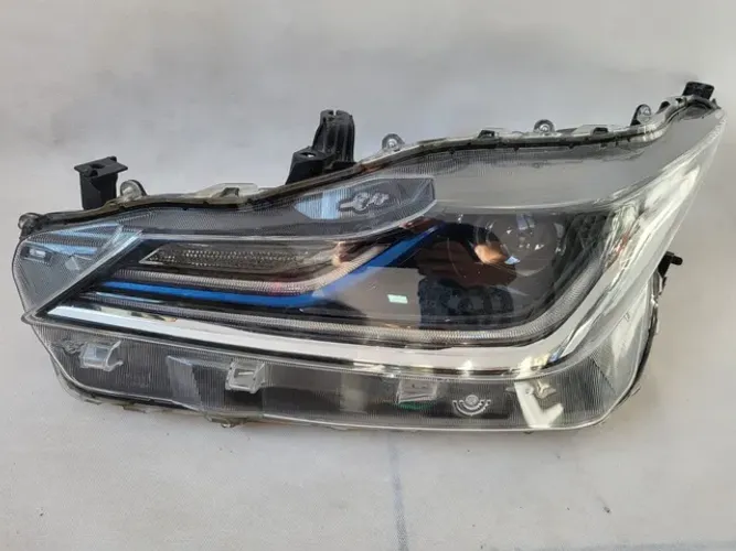 Farol esquerdo Corolla Altis Premium 2020 2021 2022 