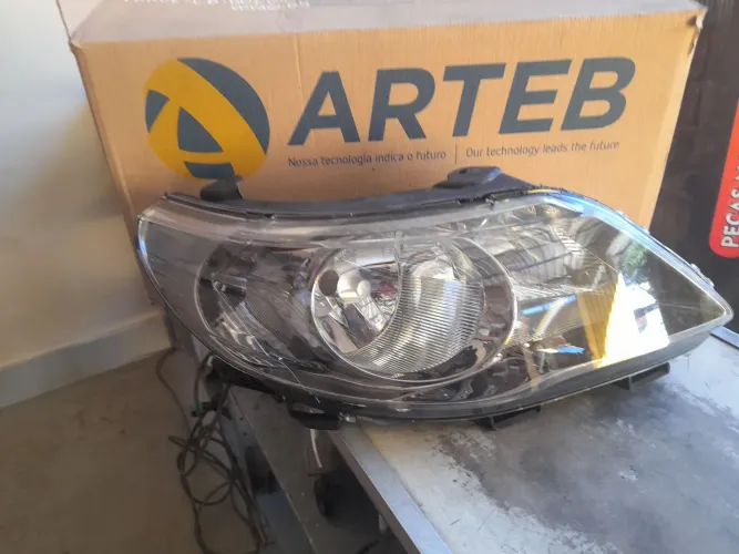 Farol do Gol e Voyagem G 5 lado direito .ARTEB