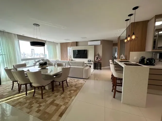 PUERTO VELERO - APARTAMENTO DECORADO COM 04 DORMITÓRIOS EM BALNEÁRIO CAMBORIÚ