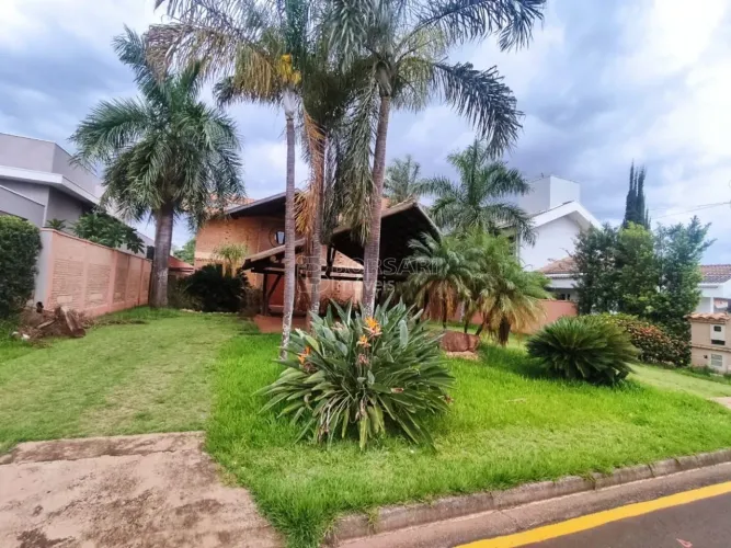 Venda de Casas / Condomínio na cidade de Araraquara