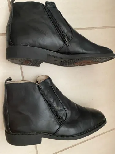 Bota em couro 42