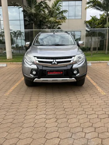 Mitsubishi L200 Tri. Out. HPE-S 2-4 CD 4X4 DIE 2021