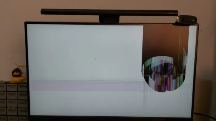 Monitor Samsung Odyssey G32 de 27" - Com defeito