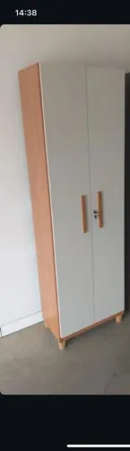 Armário multiuso com chave