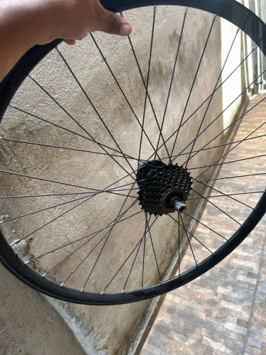 Roda traseira aero aro 29 preta cubo freio a disco