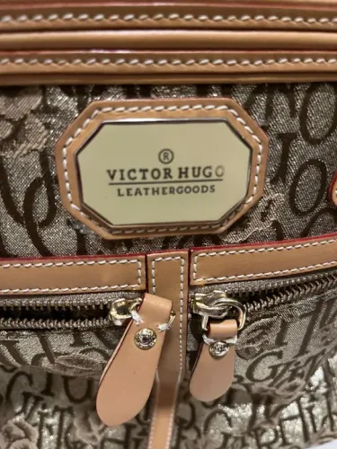 Bolsa Victor Hugo Jacquard Dourada