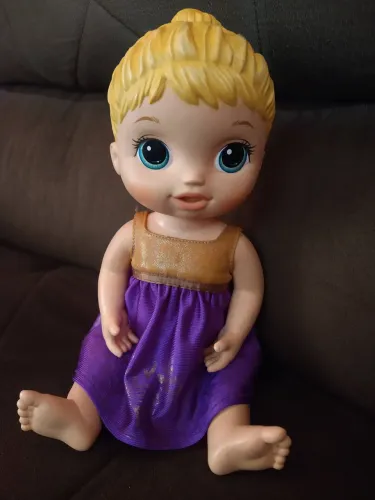 Boneca Baby Alive - Modelo Clássico