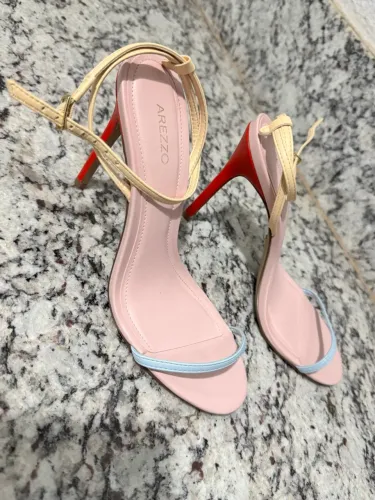 Vendo Sandálias Arezzo - Salto Alto - Coloridas