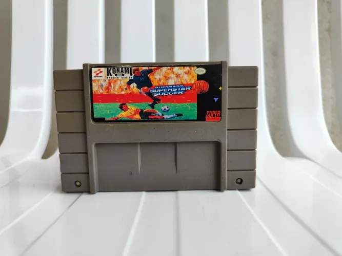 International Superstar Soccer deluxe - Super Nintendo