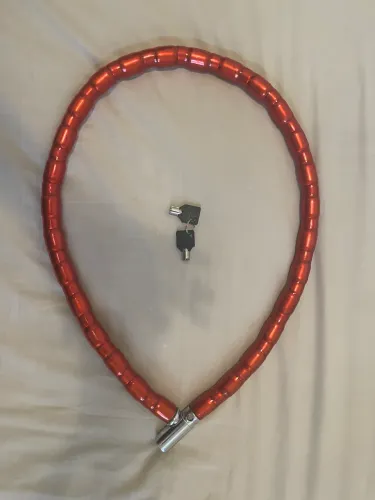 Trava cadeado para Estepe carro, caminhão, moto, bicicleta 20x1.20mm - Isoflex vermelho. 