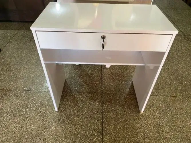 Mesa de computador/escrivaninha Andorinha com chave - ENTREGA HOJE !!!
