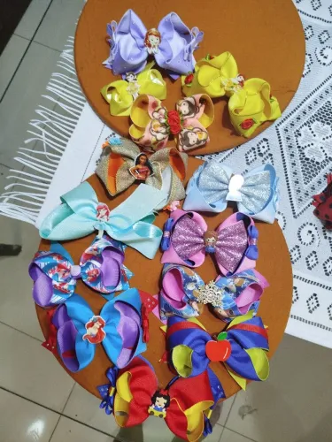 Laços e tiaras 