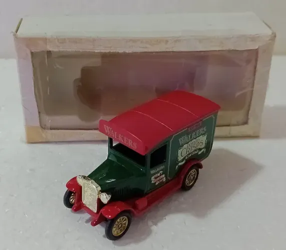 Lledo Days Gone - Chevrolet Van (Walker Crisps 01)