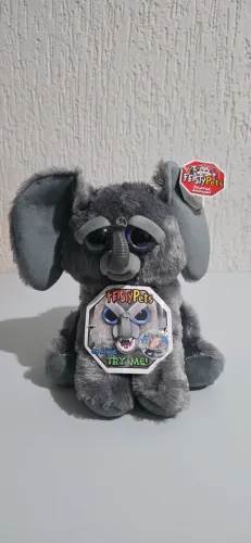 Feisty Pets Elefante