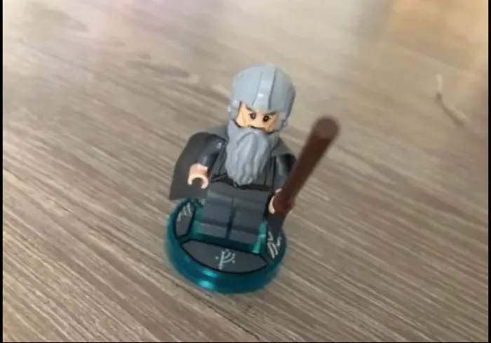 BONECO MAGO LEGO ORIGINAL 