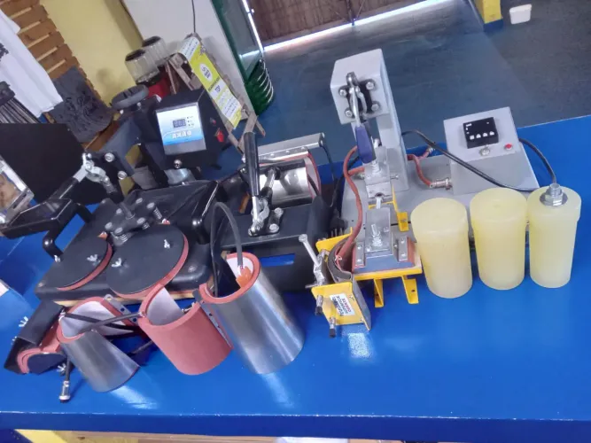 Máquina de Estampar Canecas e Produtos Diversos