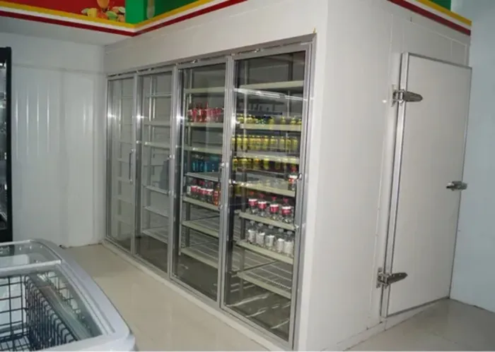 Câmara Fria Refrigerada com Prateleiras