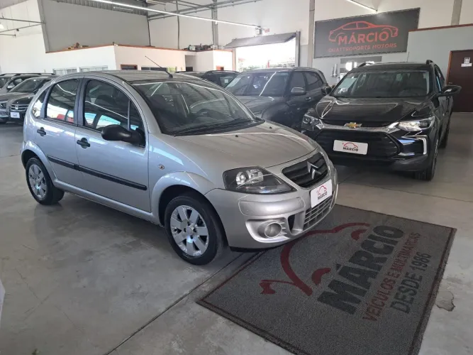 Citroen C3 GLX 1.4/ GLX Sonora 1.4 Flex 8V 5P 2012