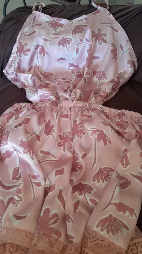 Conjunto de Pijama Floral em Cetim Rosa