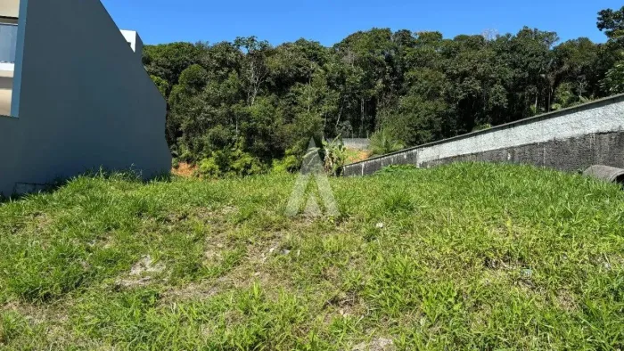 Terreno à venda no bairro Floresta em Joinville, por R$ 750.000.00.
