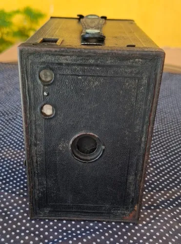 Câmera Antiga Kodak Box Brownie