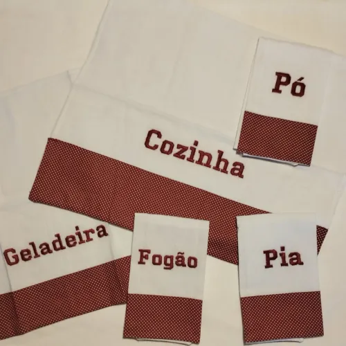 Panos de Prato Bordados - Tecido Vinho com bolinhas - Kit com 5