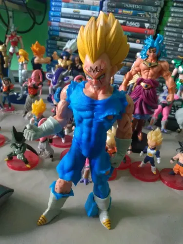Boneco Dragon Ball Z Vegeta - Colecionável