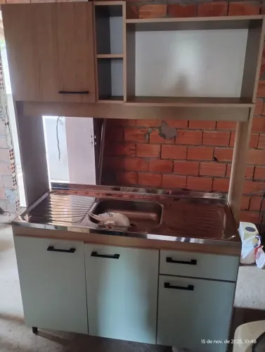 Armário de cozinha com pia inox usado, em perfeito estado de conservação 
