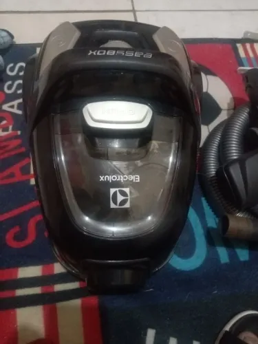 Vendo um aspirador de pó