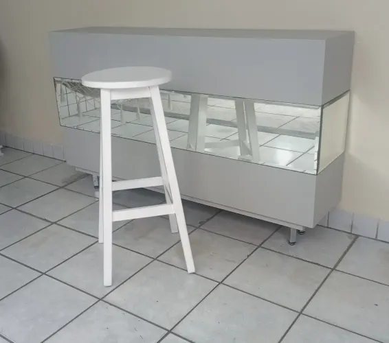 Banquete Madeira e Aparador