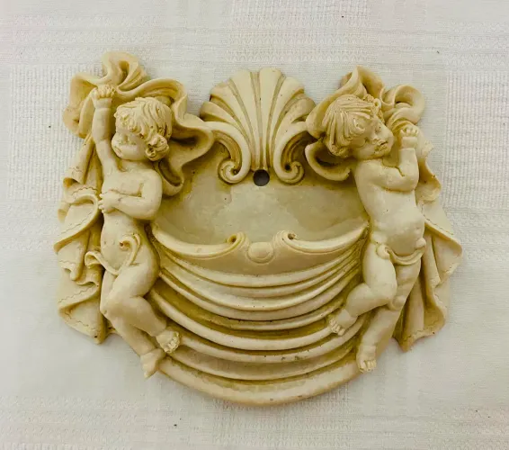 Antiga Pia De Água Benta Parede Querubins Pó De Mármore / Marfinite