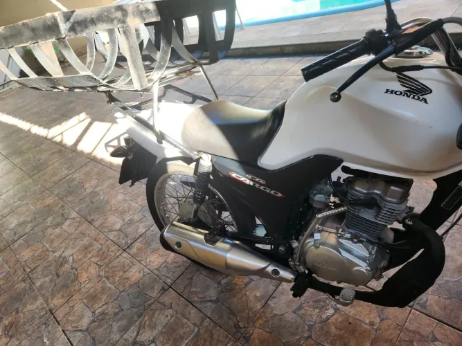 Moto semi nova