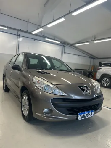 Peugeot 207 Sed. Passion XR Sport 1.4 Flex 8V 4P 2010