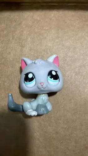 Littlest Pet Shop Kitten #066 (Gatinho cinzento de olhos azuis)