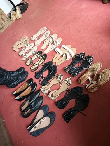 15 pares de sapato feminino de marca