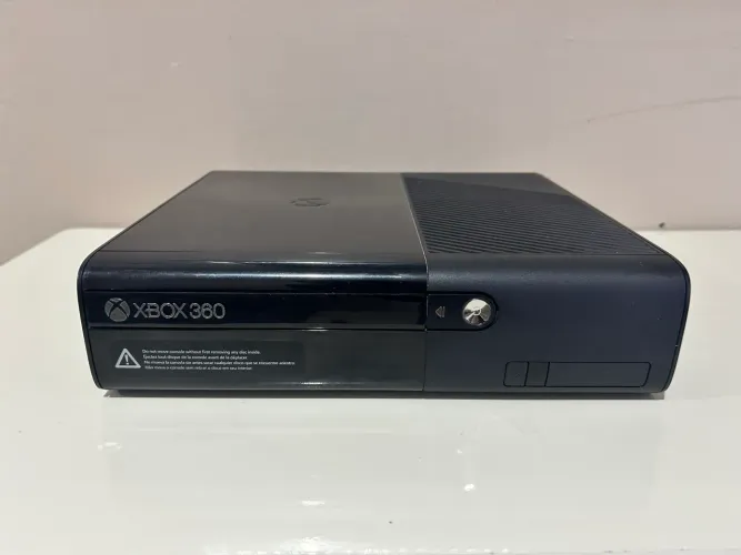 xbox 360 e desbloqueado | para conserto ou peças
