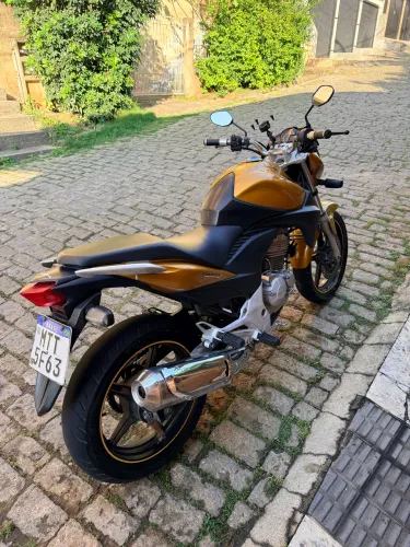 HONDA CB 300R 2011