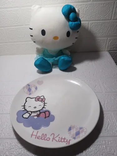 Hello Kitty prato 27cm + pelúcia 28 cm