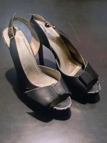 Sapato feminino Carvelli 36