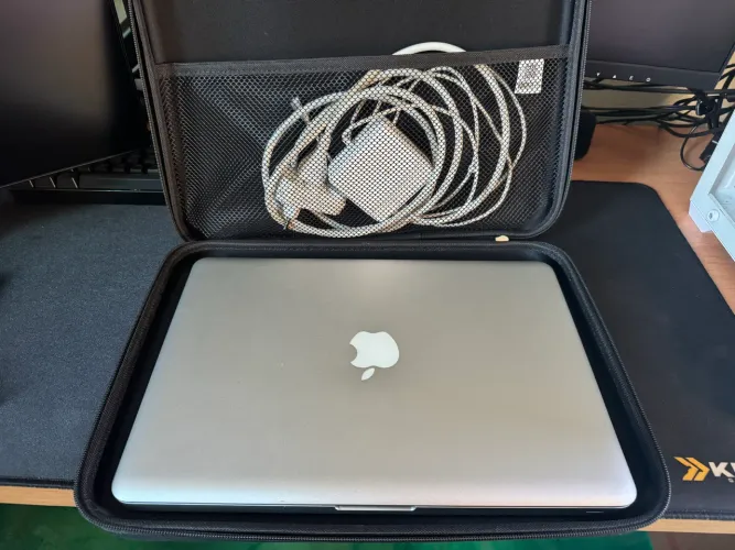 MacBook Pro 2011 