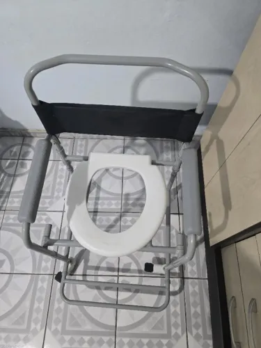 Kit cadeira de rodas + cadeira de banho