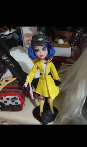 Coraline boneca versão monster high