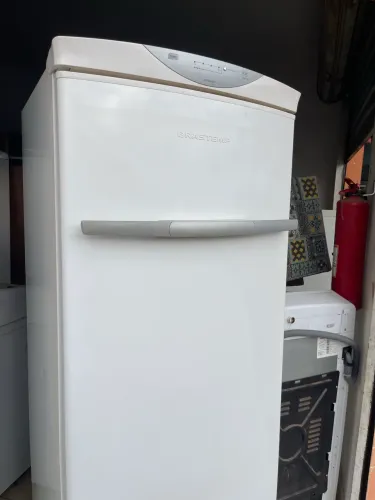 Vendo geladeira Brastemp sistema frosfre