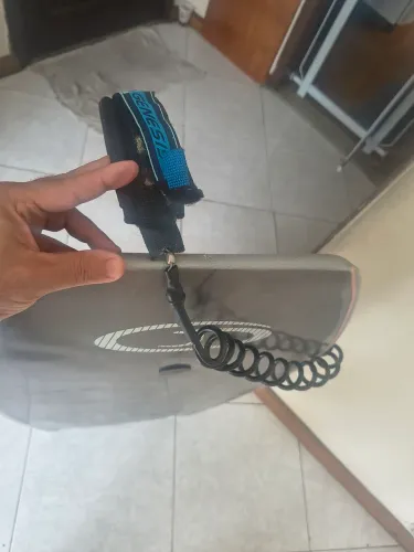 Prancha de bodyboard semi nova R$ 260. Centro RJ. Step ok. 1 M de altura e 0,50 de largura